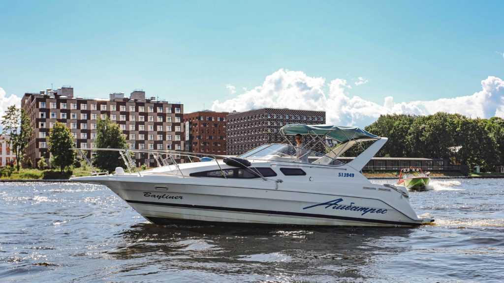 Катер Bayliner Albatros